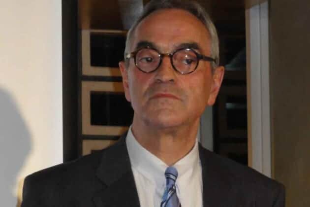 クリスチャン・ポラック氏「百合と大筒」を発表