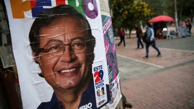 コロンビアの大統領選挙:歴史的な投票と変化への渇望