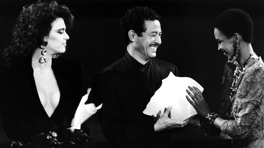 三宅一生と左のマルシュカ・デトマー