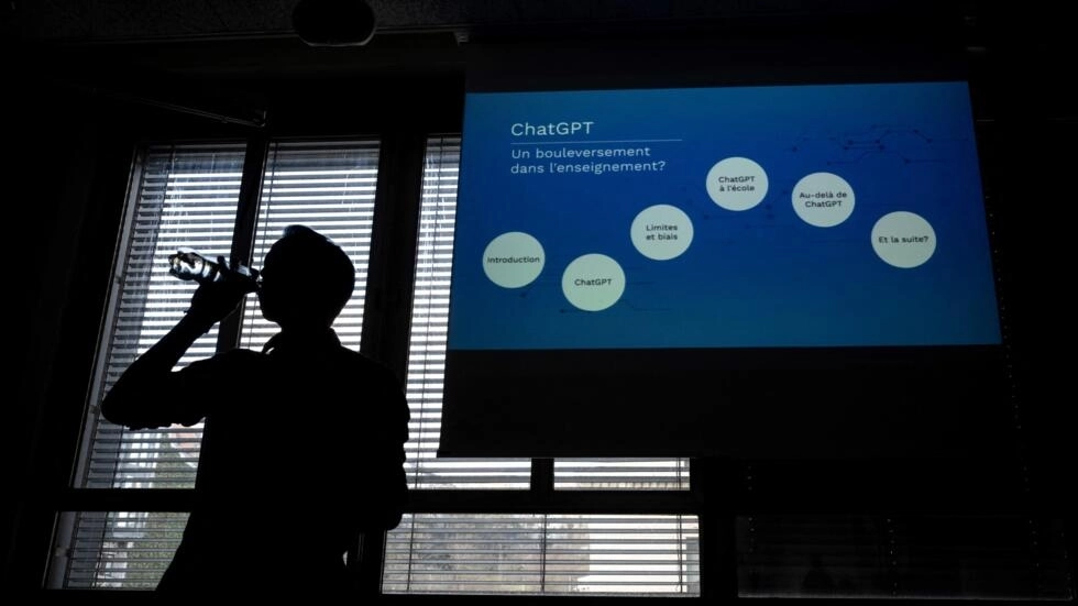 GoogleからMicrosoftまで、インターネット企業は、活況を呈するセクターの新しい遊び場であるインターネット上で独自の人工知能(AI)を開発するために多額の投資をしています。AFP - ファブリス・コフィーニ