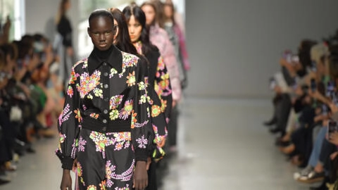 レナード・パリ・パレード、ファッションウィーク中、2023年3月3日 © WireImage - Dominique Charriau / Getty images