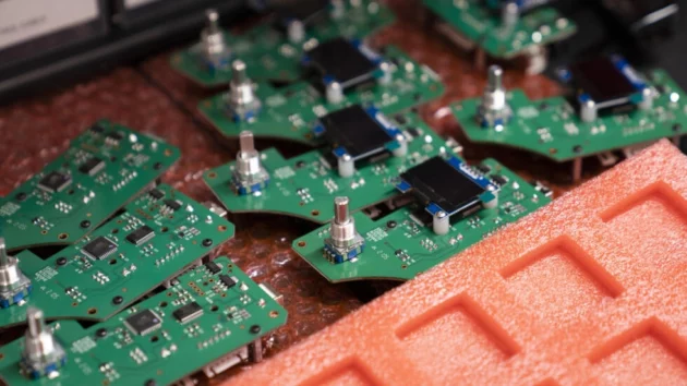 日本は半導体製造装置の輸出を制限する