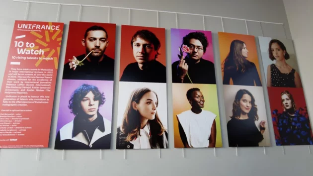 カンヌからのポストカード#5:若さの泉で飲み物を飲む