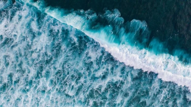 ジャマイカのキングストンで問題の深海底の採掘