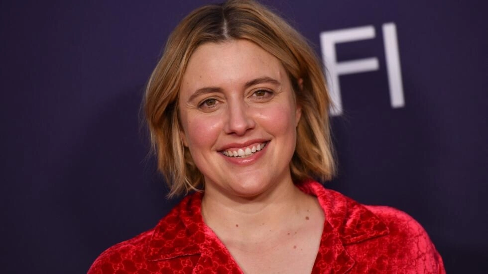 アメリカの監督グレタ・ガーウィグ(映画「バービー」の監督)は、2023年10月に2024年カンヌ映画祭の審査員長を務めます。© クリス・デルマス / AFP