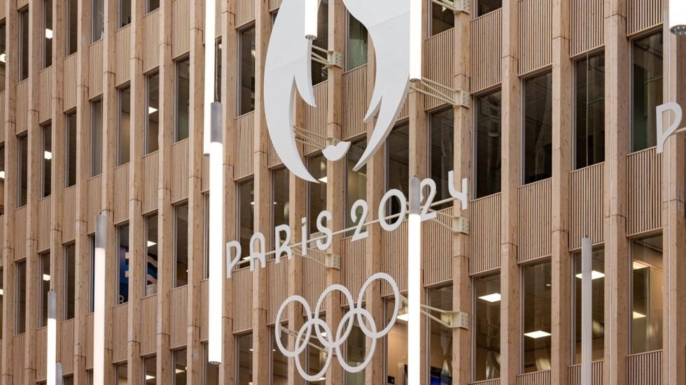 2024年3月28日の写真、パリ北部のサン=ドニにあるパリ2024オリンピック・パラリンピック組織委員会の本部。© AFP / ジョエル・サゲット