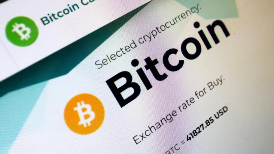 2020年末以降、世界中の暗号通貨への関心が高まっています。ロイター - マイク・シーガー