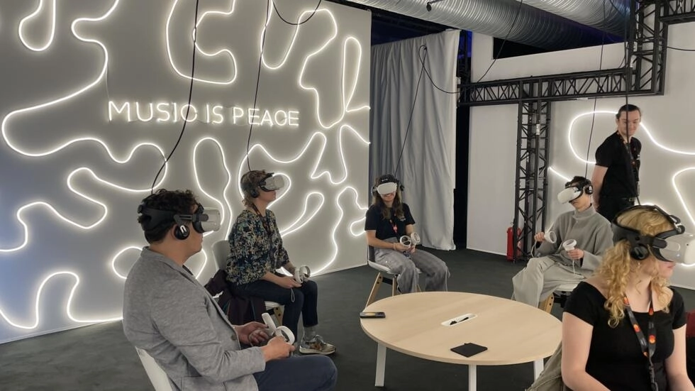 ヒューマンバイオリンは、ルーマニアのIoana Mischieが設計したバーチャルリアリティプロジェクトで、今年のカンヌ映画祭没入コンペティションで開催されます。© RFI / オリア・ホートン