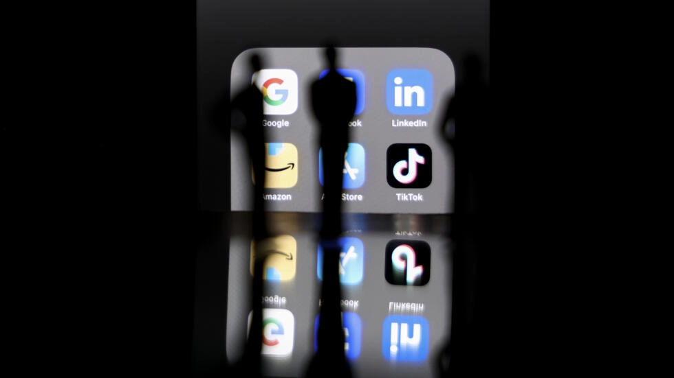 DMAは、世界最大のデジタル企業を抑制するための欧州連合の強化された法的武器庫の主要な法律です。© Kenzo TRIBOUILLARD / AFP/ファイル