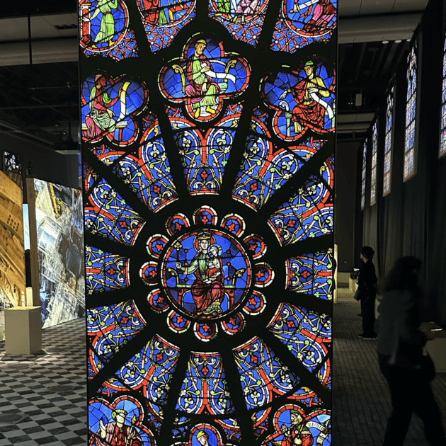 特別展「パリ・ノートルダム大聖堂展 タブレットを手に巡る時空の旅」