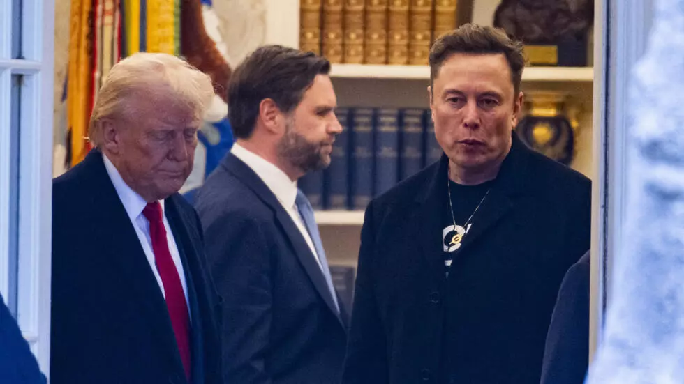 ホワイトハウスで撮影されたJDヴァンス、ドナルド・トランプ、イーロン・マスクは、彼女の横領の有罪判決を受けた後、マリン・ル・ペンを支持しています。AFP - ロベルト・シュミット