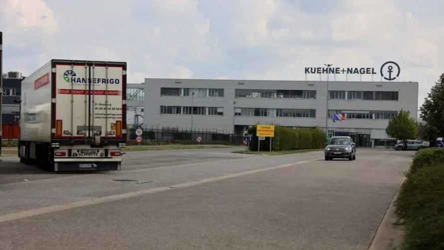 米国が資金提供した約1000万ドル相当の避妊薬を保管しているKuehne+Nagelの倉庫の眺め。国務省は、2025年7月24日にベルギーのジールで、在庫が破壊されるためにフランスに送られることを確認しました。ロイター - マルタ・フィオリン