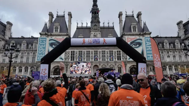 フランスは2015年のパリ攻撃の10年を記念する