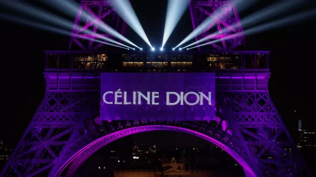 「パリ、準備はできました」：セリーヌ・ディオンがエッフェル塔でのカムバックコンサートを発表